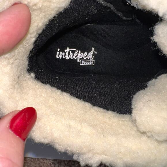 Propét Demi Women's Black Suede Bootie, Size 9.5 - Picture 6 of 9